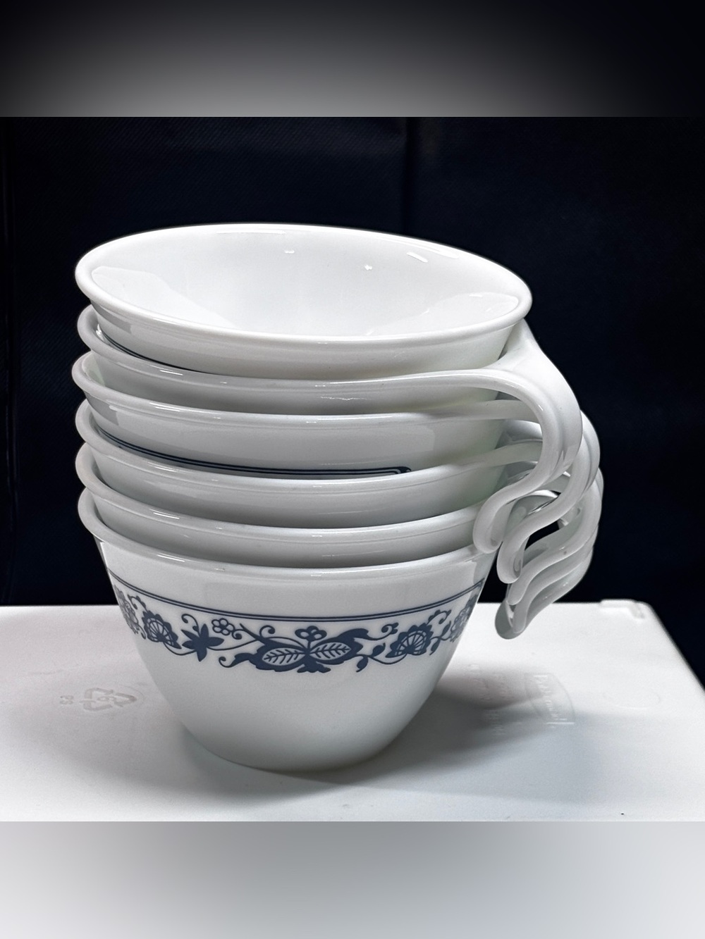 Corelle Corning Old Town Blue Onion Hook Handle Coffee Cups 4 W/ Cream Sugar - Picture 2 of 10